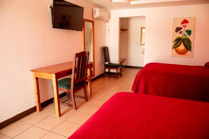 Hotel Dona Crucita Creel Esterno foto